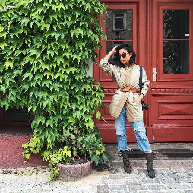Wear it to accentuate your waist by adding a thick belt.