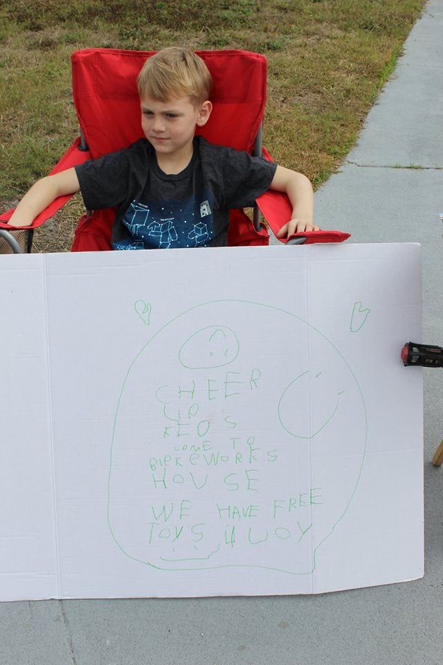 Boy Sets Up a Free Toy Stand For Kids in Need