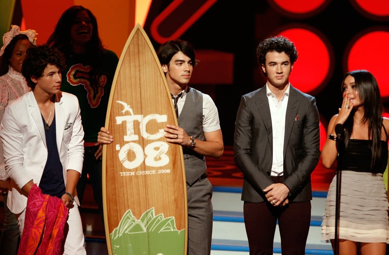 The Jonas Brothers Accepting an Award From Vanessa Hudgens at the Teen Choice Awards in 2008