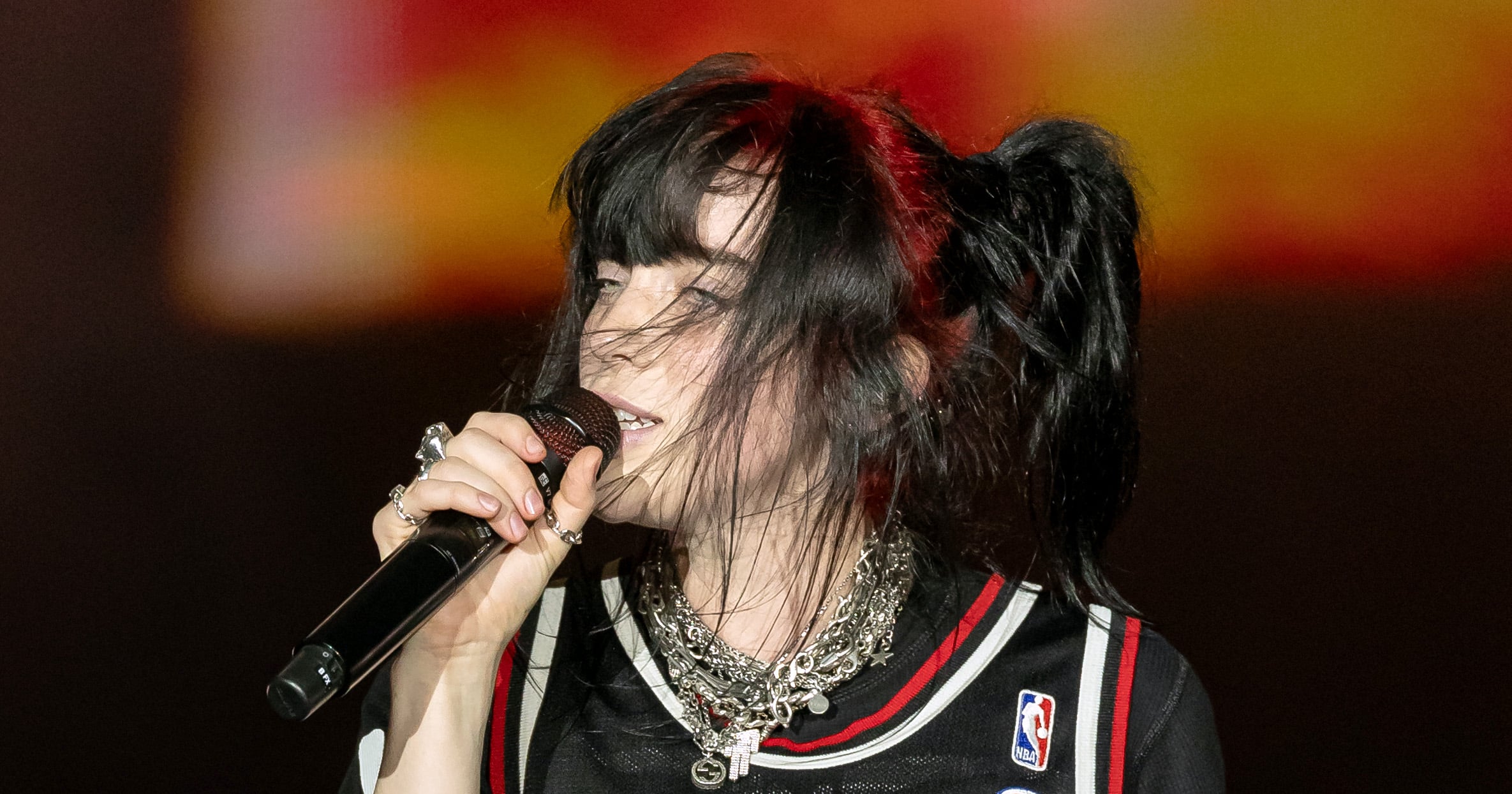 Billie Eilishs New Hair Features Bright Red Roots Popsugar Beauty