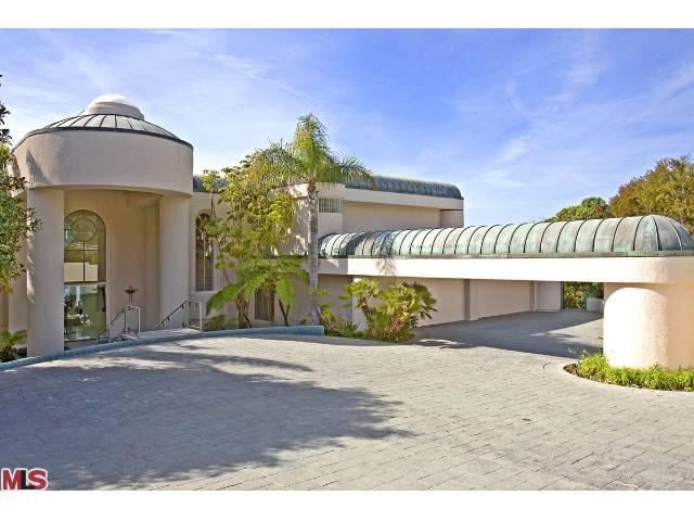 Mariah Carey's Malibu Airbnb 2015