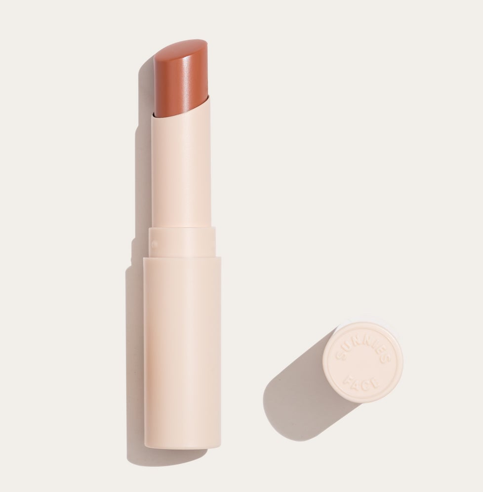 Sunnies Face Lip Treat in Girl Crush ($16)
The ultimate hydrating lip balm that has insane color payoff, this dusty rose shade is a must-have for every bag they own.