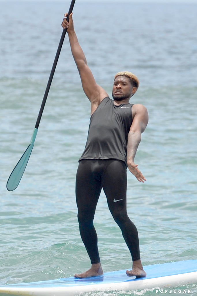 Usher Paddleboarding in Hawaii May 2017