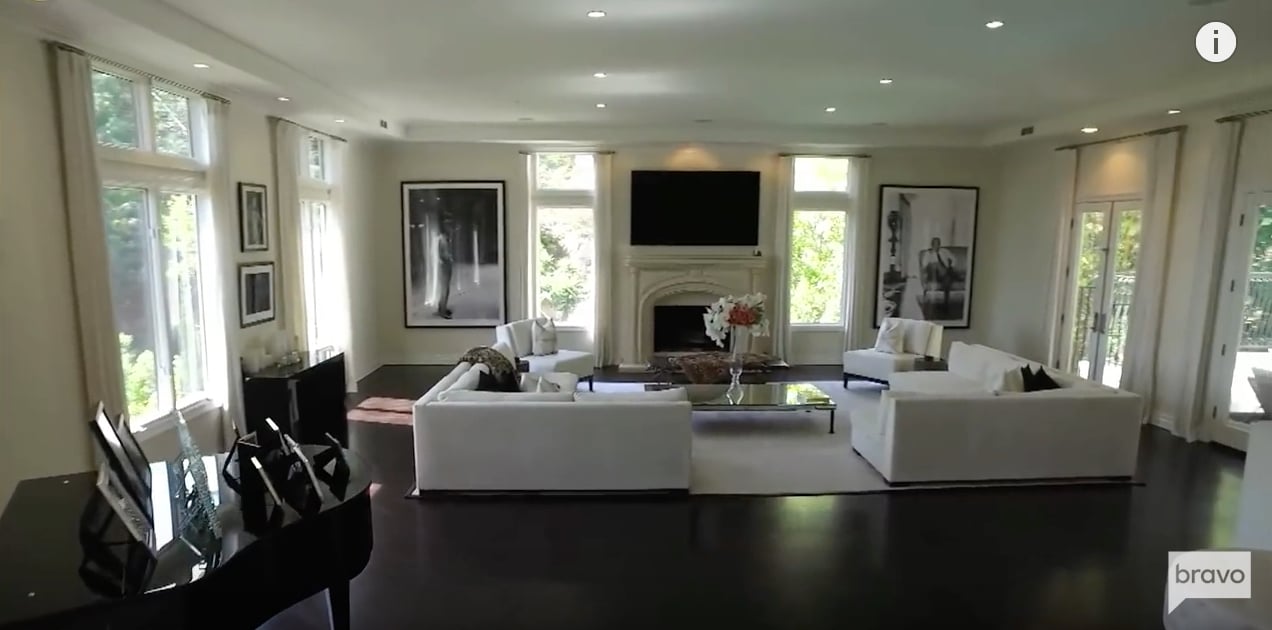 2 Her Great Room Is So Airy 10 Rhobh Decorating Tips We Learned