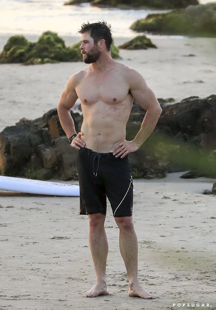 Chris Hemsworth Shirtless Pictures