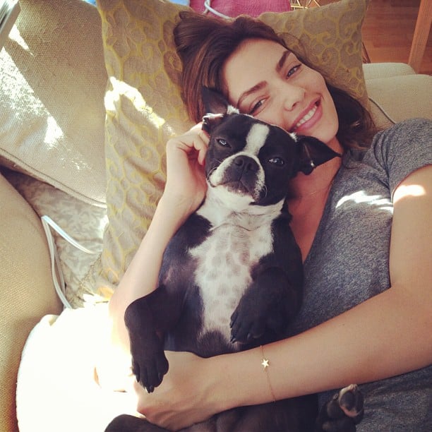 Jake Gyllenhaal's girlfriend, Sports Illustrated model Alyssa Miller, posts lots of adorable photos of her dog Charlie on Instagram.
Source: Instagram user luvalyssamiller