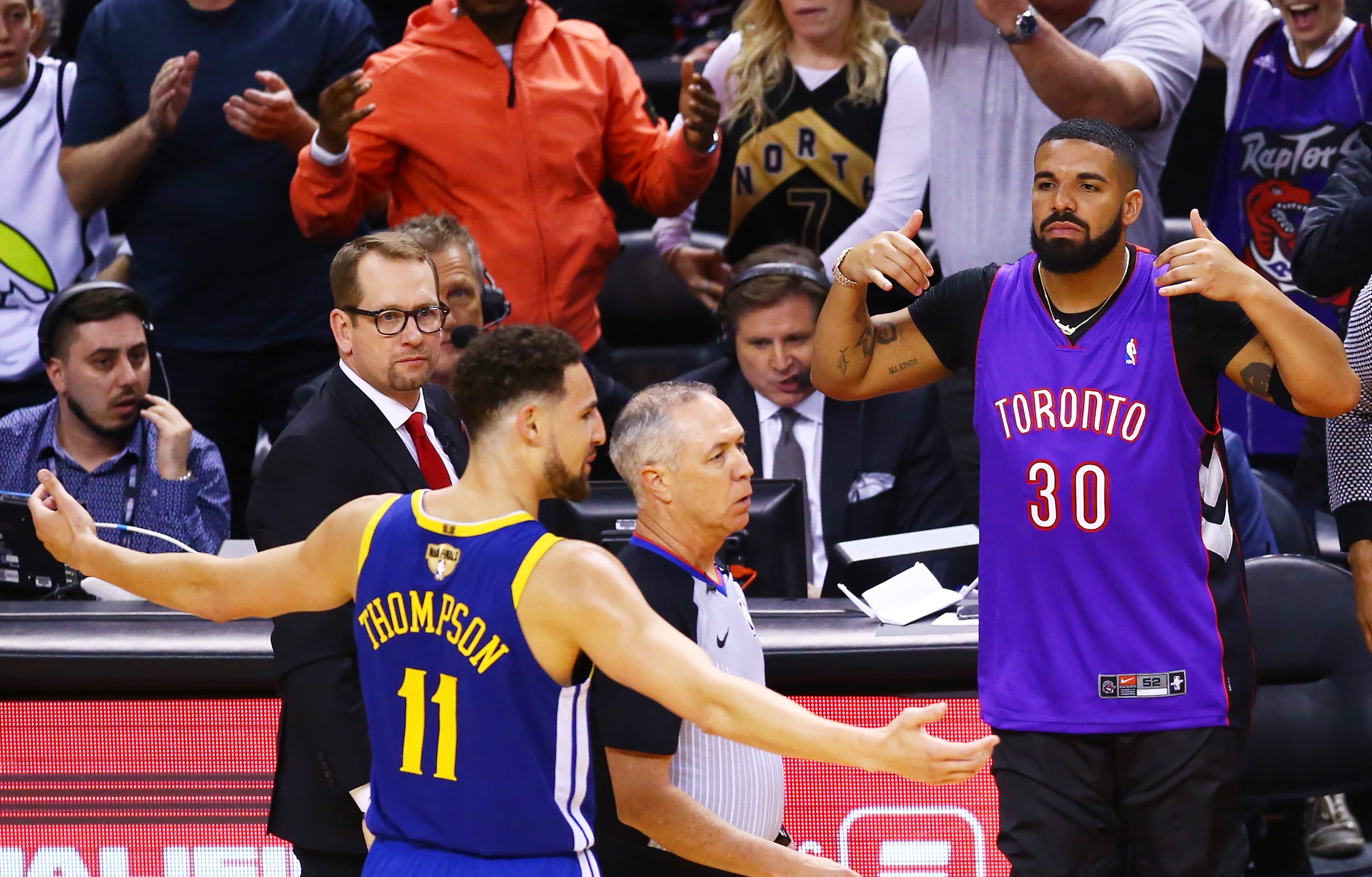 LOOK: Drake rocks Dell Curry Raptors jersey for NBA Finals Game 1