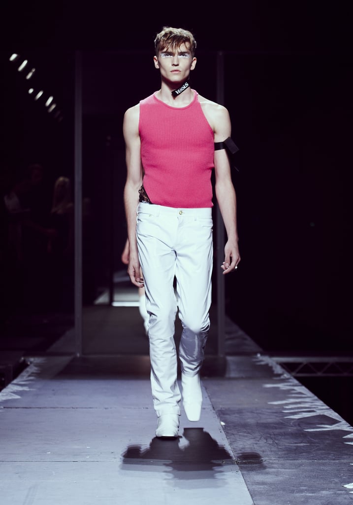 A look from the JW Anderson for Versus collection.
Photo courtesy of Versace
A look from the JW Anderson for Versus collection.
Photo courtesy of Versace