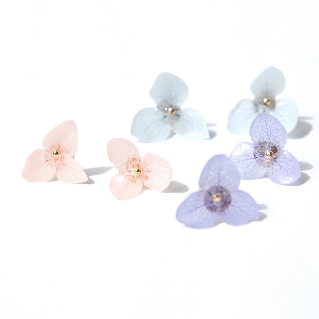 I'MMANY London *Real Flower* Libelle Hydrangea Flower Stud Earrings