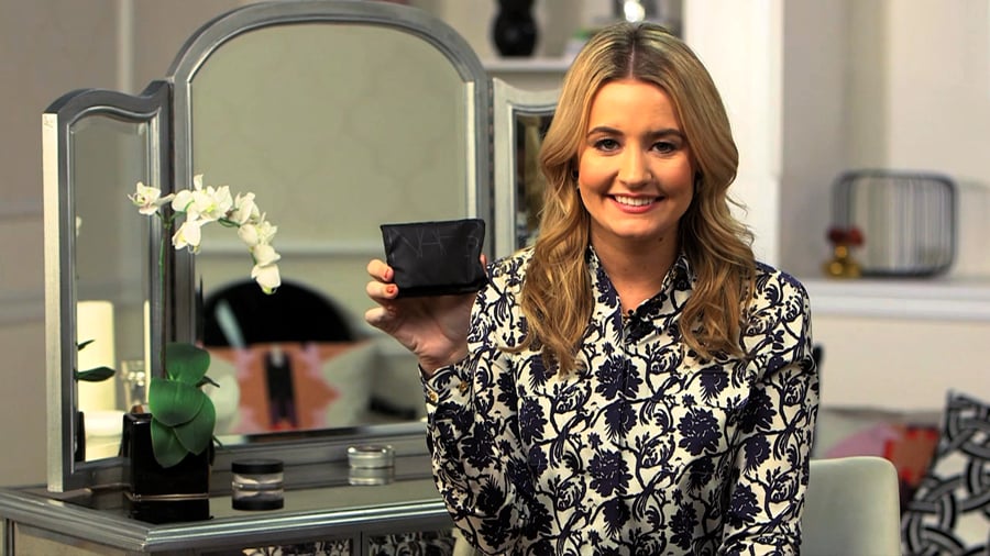 No More Oily Skin! Three Options That Fit in Your Clutch