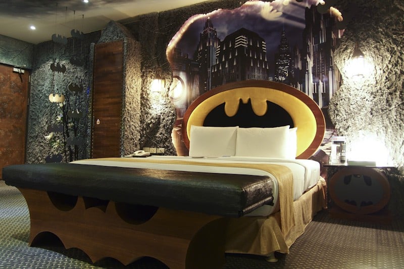 Batman Hotel Room