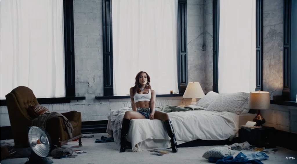 Anitta's GCDS Bra Top and Denim Shorts in the "Mil Veces" Video