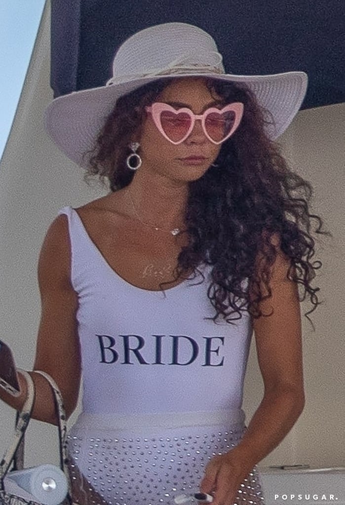 Sarah Hyland's Bachelorette Party in Mexico | Pictures