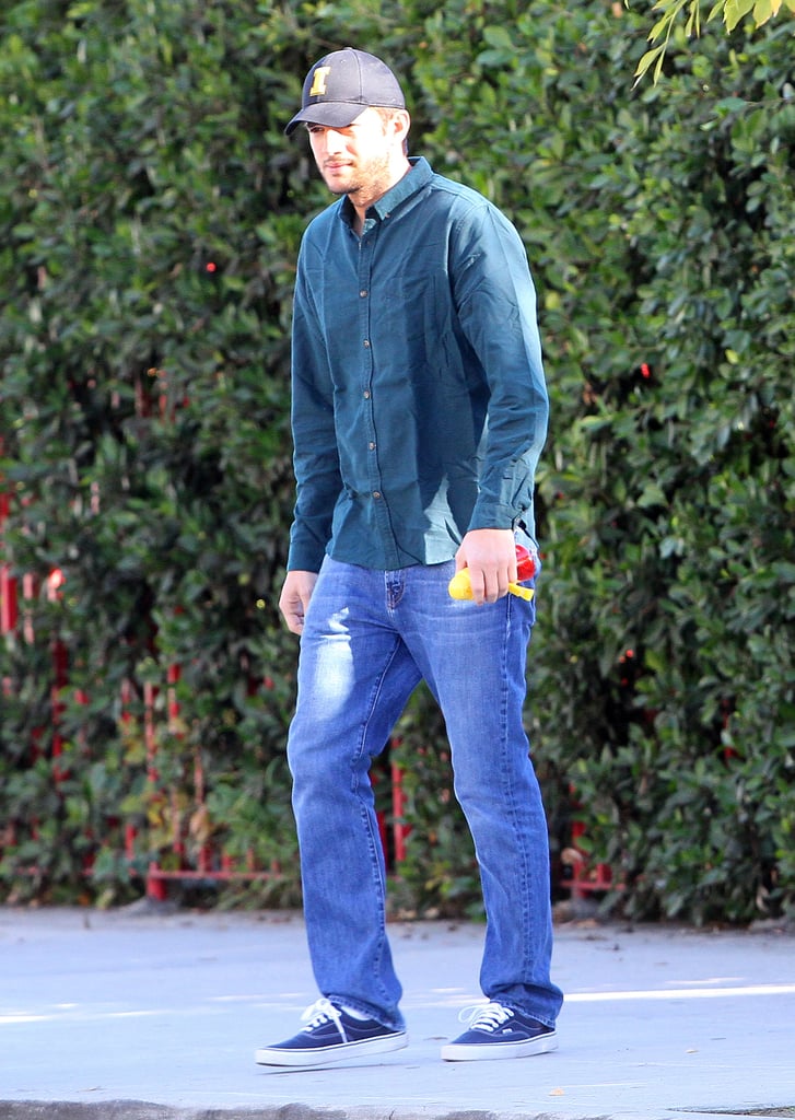 Ashton Kutcher Out in LA December 2016