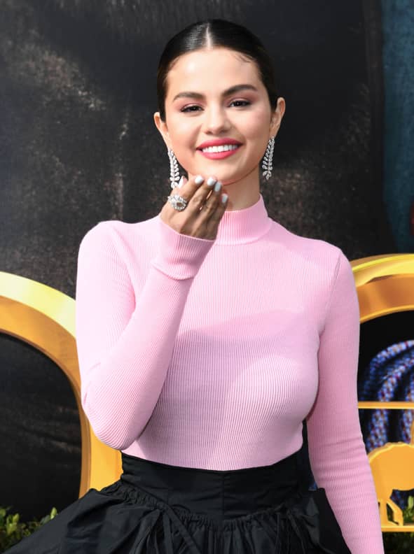 Selena Gomez Reveals Her New Album Title and Tracklist—And New Bangs