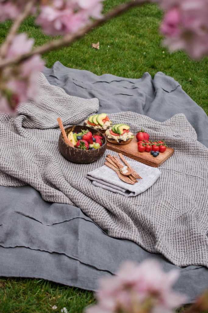 Set Up a Social-Distancing Picnic With Mom on Mother's Day