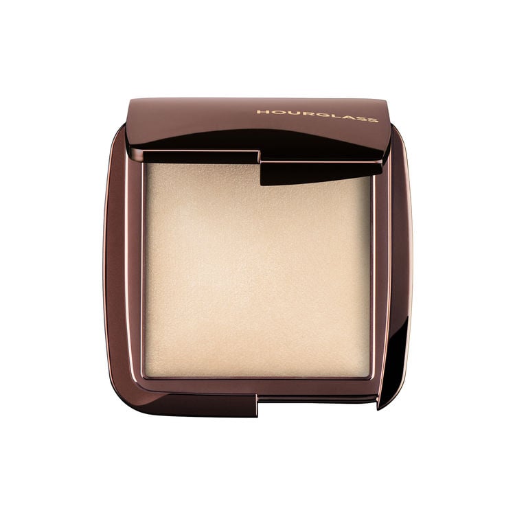 Best Finishing Powder: Hourglass Ambient Lighting Powder