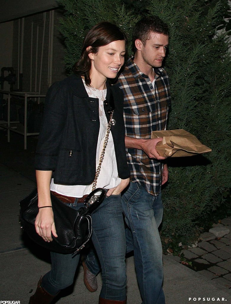 Justin and Jessica grabbed dinner in Toronto during an October 2007 visit.