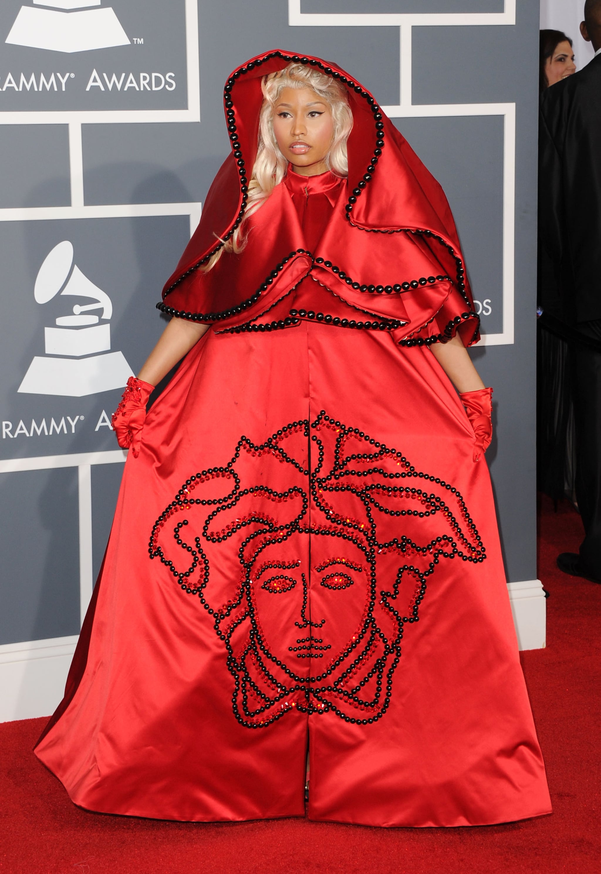 nicki minaj dresses red carpet