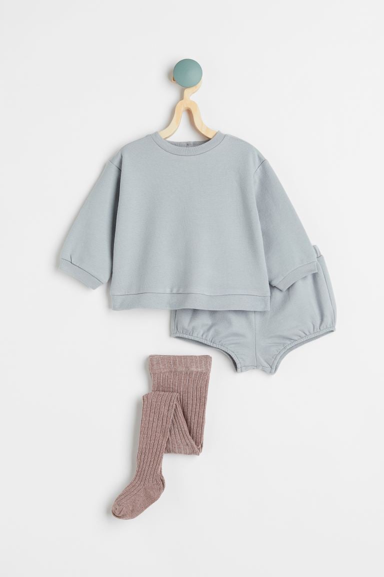 A Perfect Baby Gift H M 3 Piece Cosy Set H M s Got the Cutest