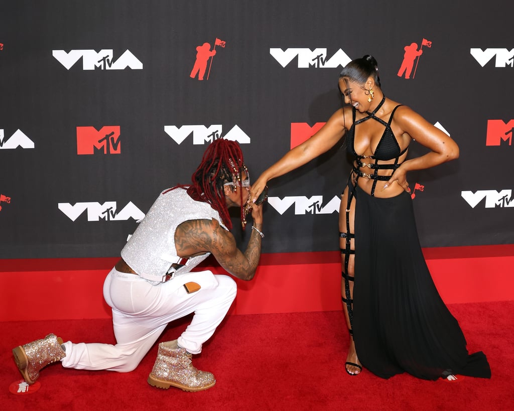 Nick Cannon Fake Proposing to Ashanti on the Red Carpet (2021)