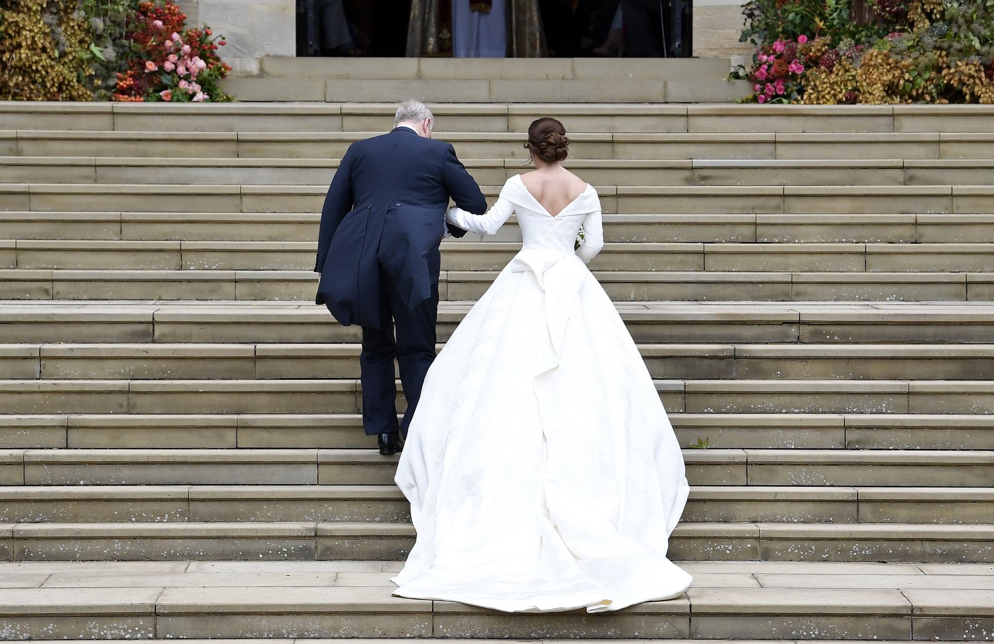 Princess Eugenie s Wedding Dress POPSUGAR Fashion UK