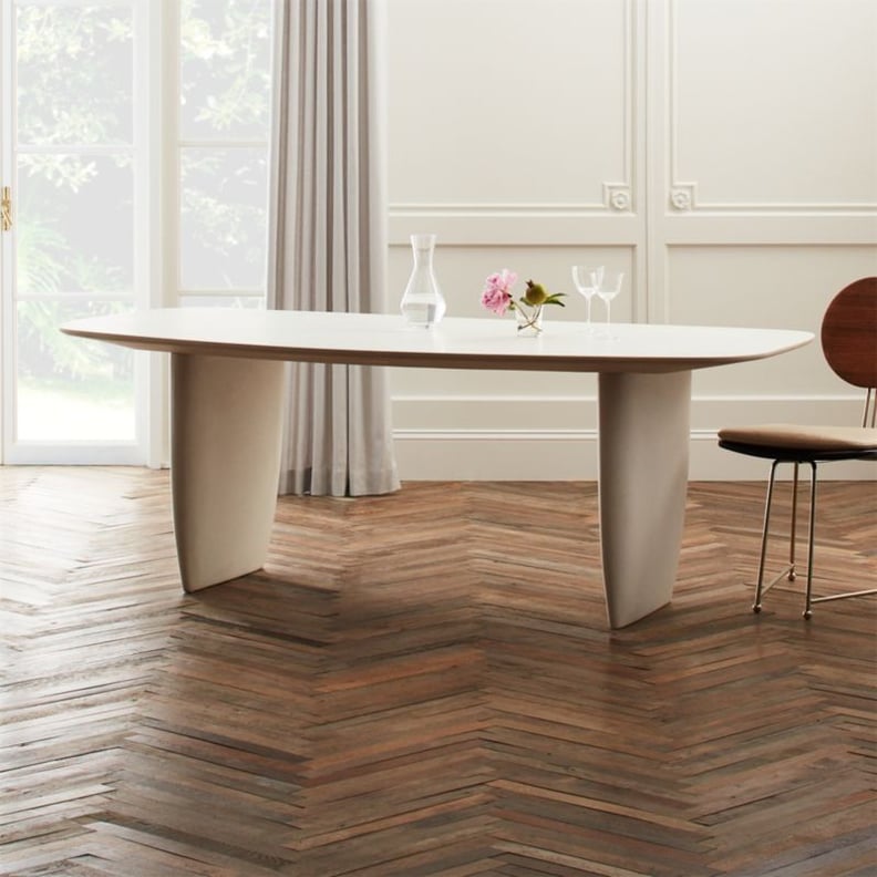 Cruella de Vil: Bordo Dining Table