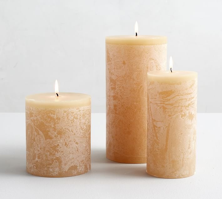 设置情绪:香味蜡烛木材支柱