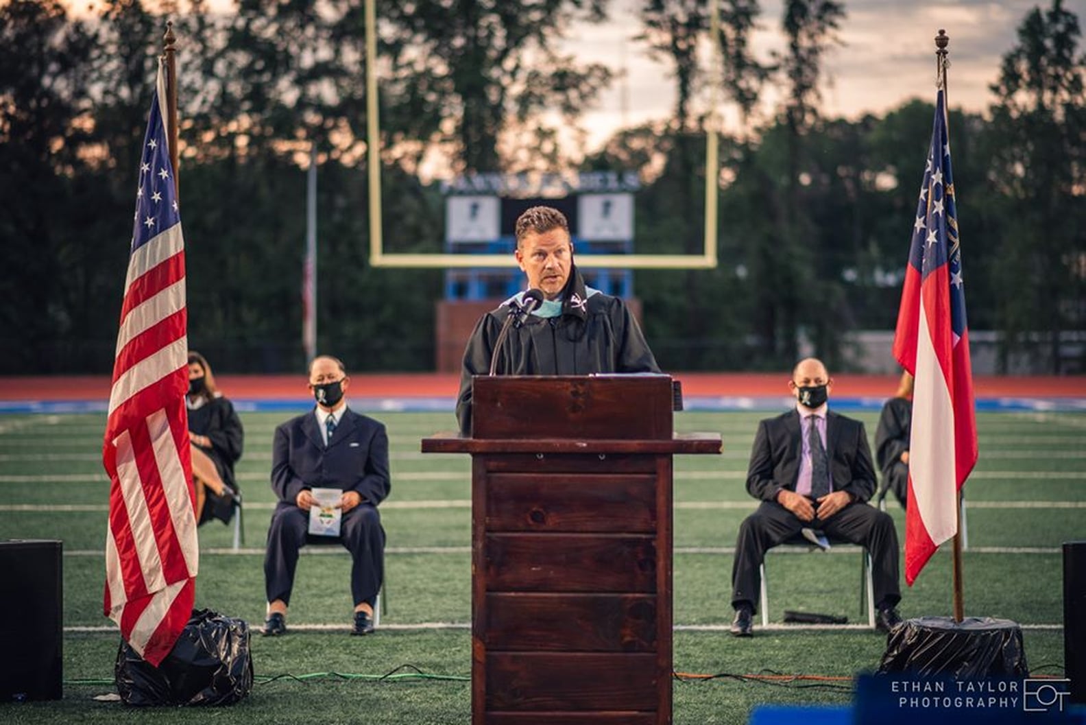 High School Graduation Photos With Social Distancing | PS Family
