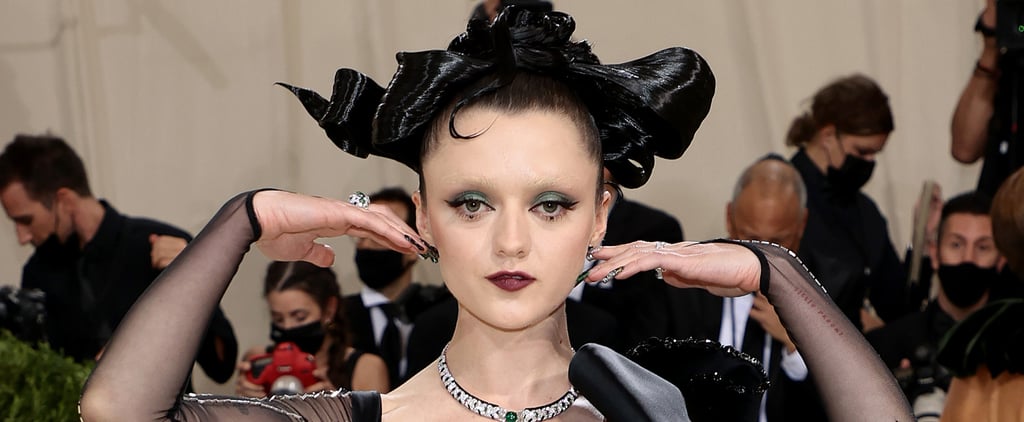 Maisie Williams Could Poke an Eye Out With Her Inky-Black Bow Hairstyle at the 2021 Met Gala