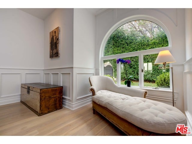 Chris Hemsworth and Elsa Pataky Selling Malibu Home