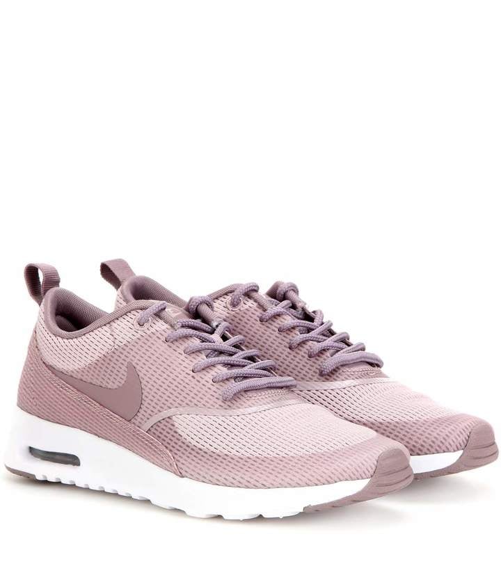 nike thea txt