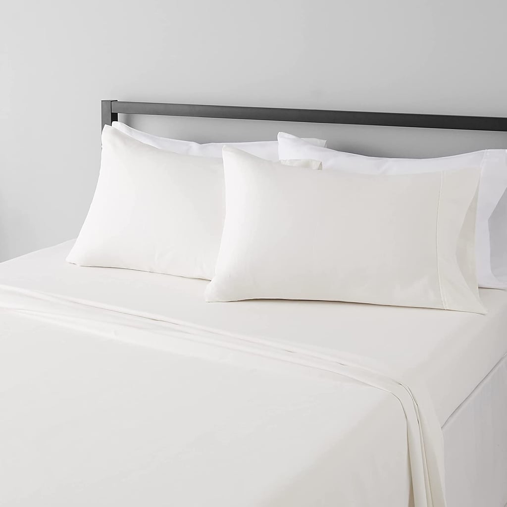 Soft Bedding: Amazon Basics Lightweight Super Soft Easy Care Microfiber Bed Sheet Set