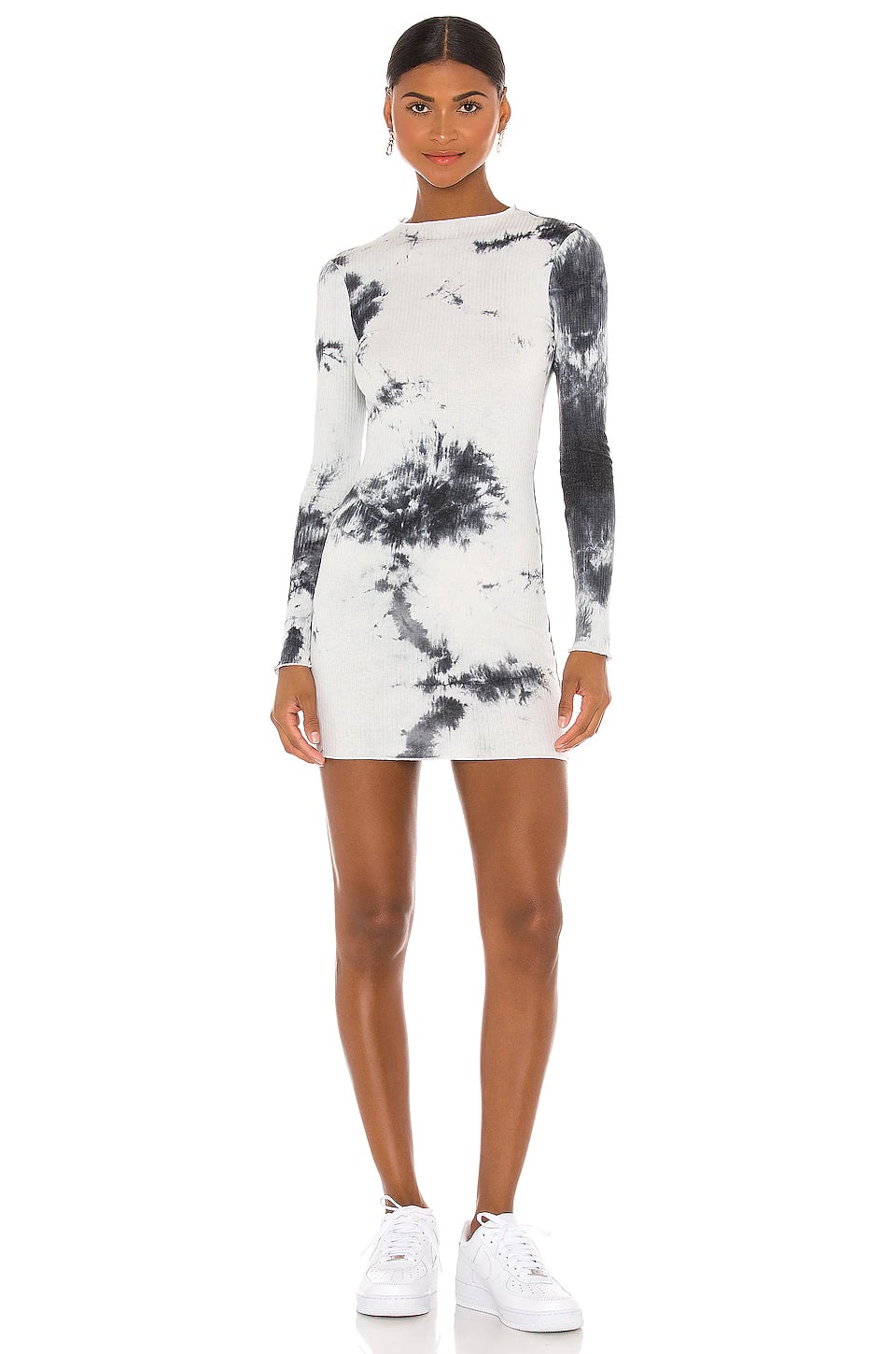 Long sleeve new arrivals dress with sneakers