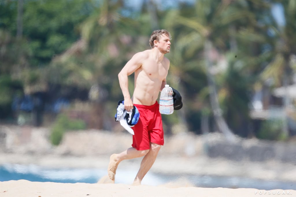 Shirtless Charlie Hunnam in Hawaii Pictures 2018. 
