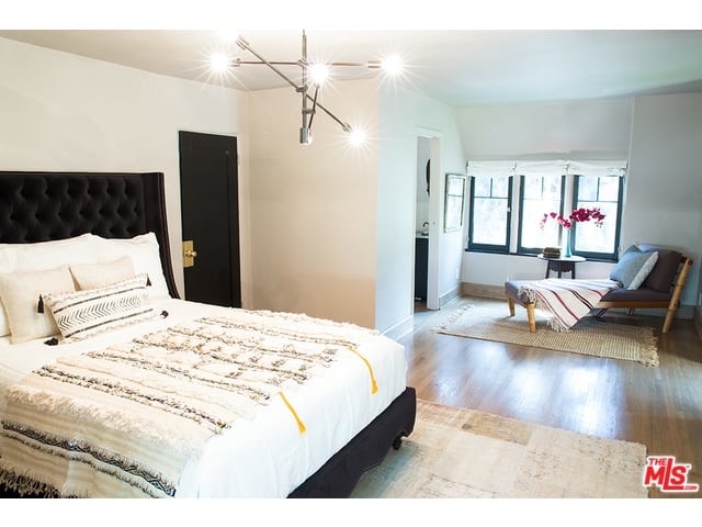 Dianna Agron Sells Hollywood Hills Home
