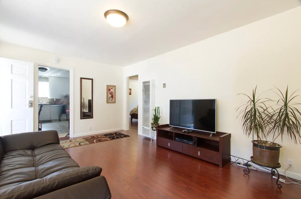 Comfy House in Seaside, California Best Beach House Rentals in