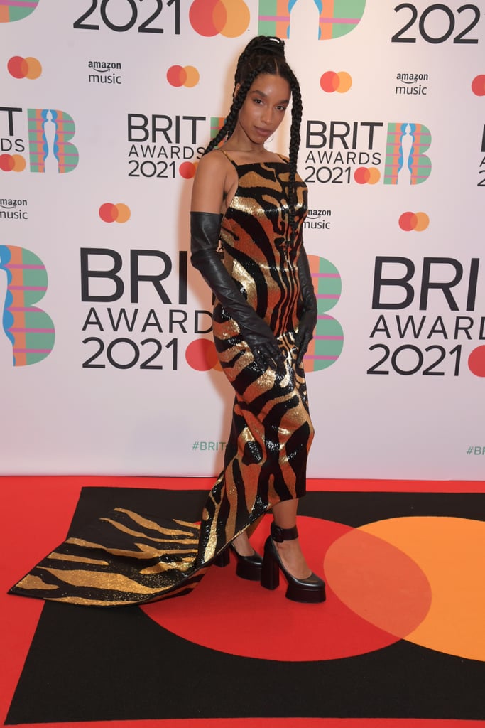 Lianne La Havas Wearing Opera Gloves at the BRIT Awards 2021