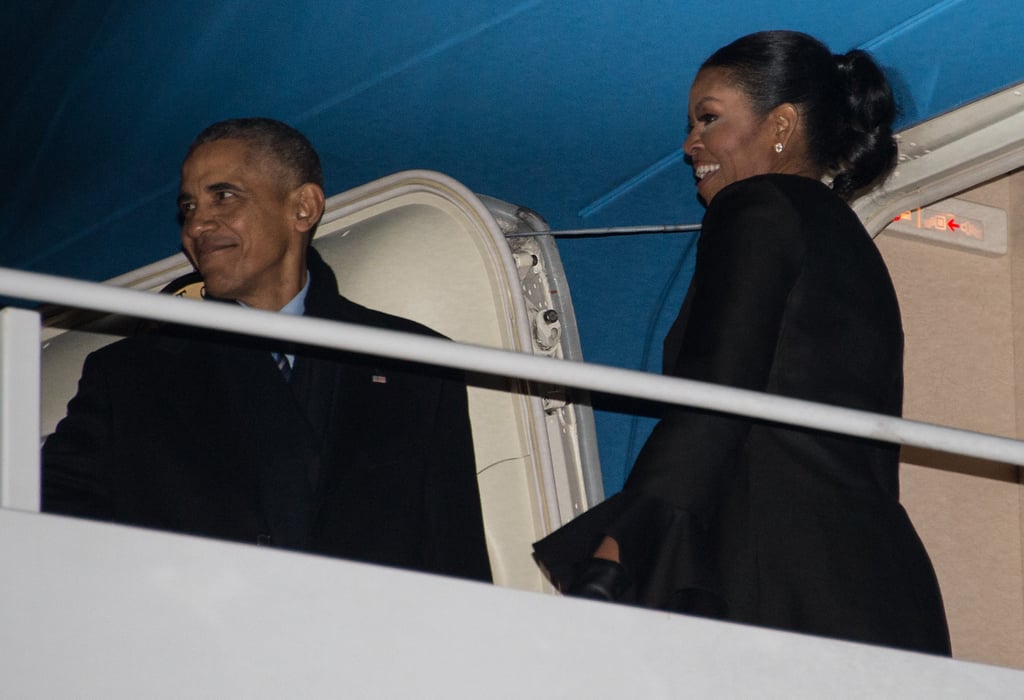 The Obama Family Flying to Hawaii Dec. 2016