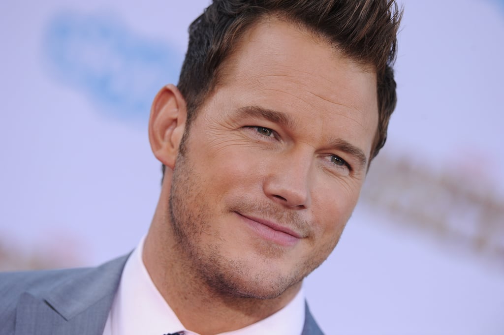 Chris Pratt Smirks | Pictures