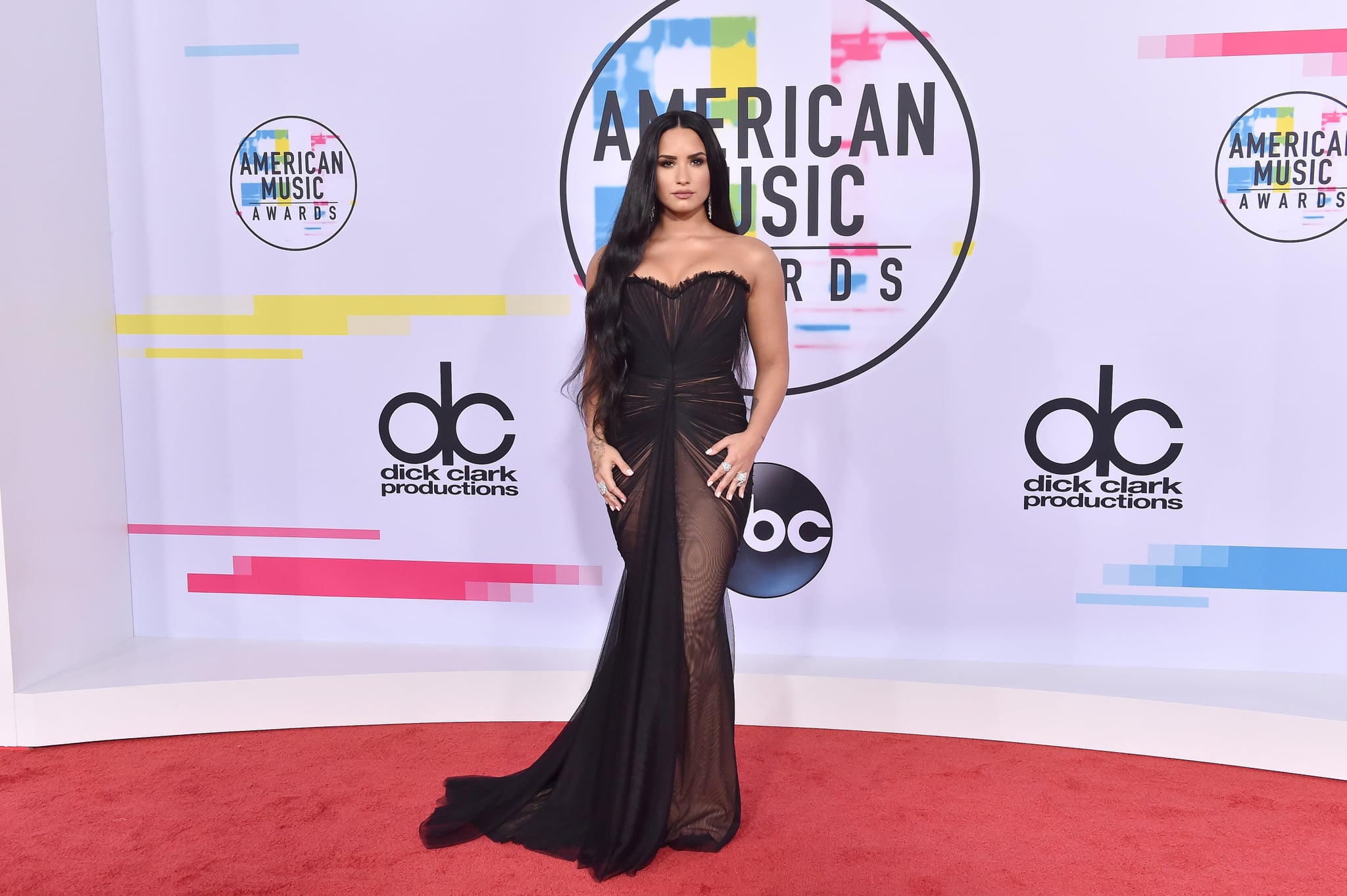 LOS ANGELES, CA - NOVEMBER 19:  Singer/songwriter Demi Lovato arrives at the 2017 American Music Awards at Microsoft theatre on November 19, 2017 in Los Angeles, California.  (Photo by Axelle/Bauer-Griffin/FilmMagic)