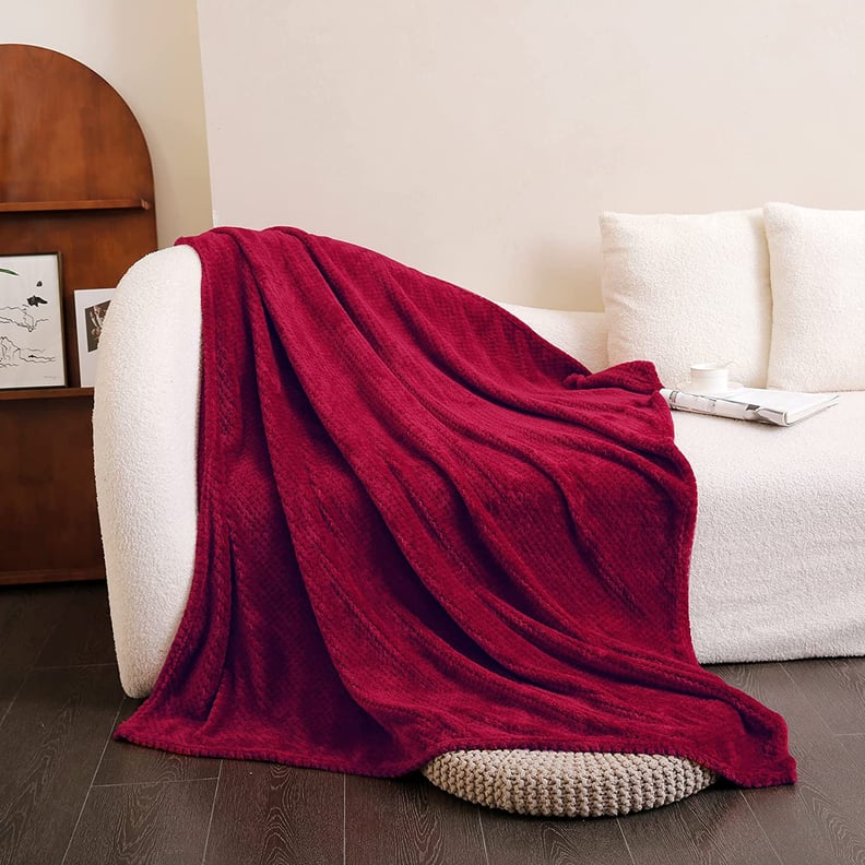 A Cozy Find: U UQUI Fuzzy Blanket