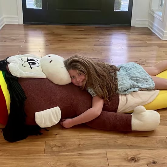 Girl Buys Giant Banana Off Amazon | Jimmy Kimmel Video