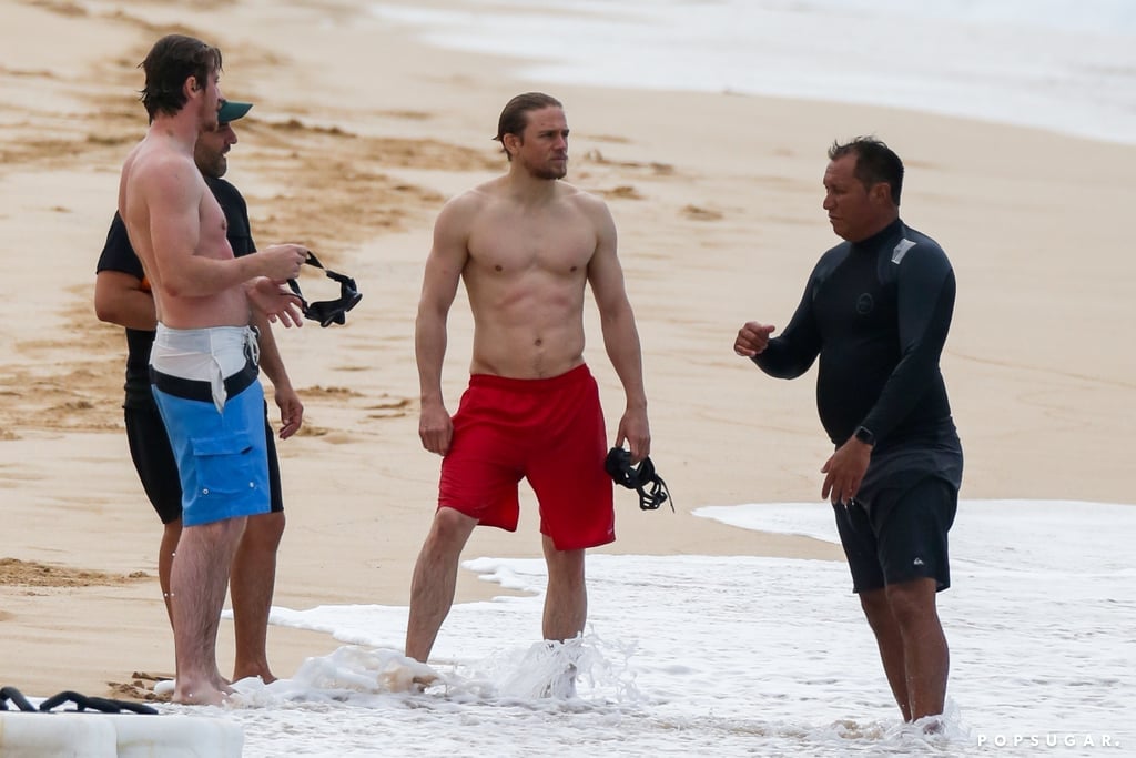 Shirtless-Charlie-Hunnam-Hawaii-Pictures