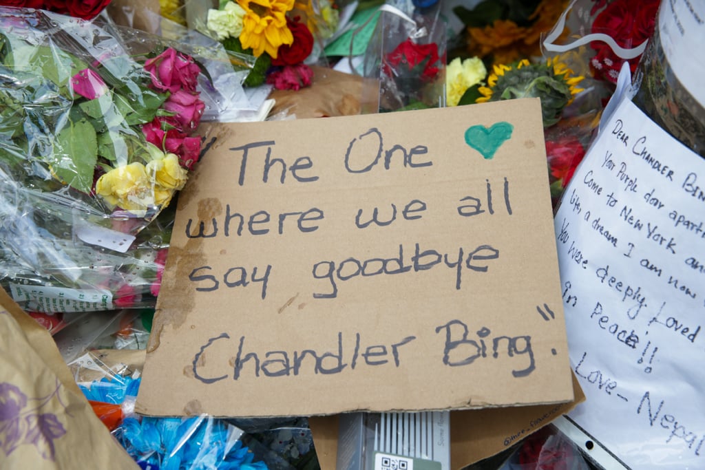 Friends Fans Gather in NYC to Pay Tribute to Matthew Perry