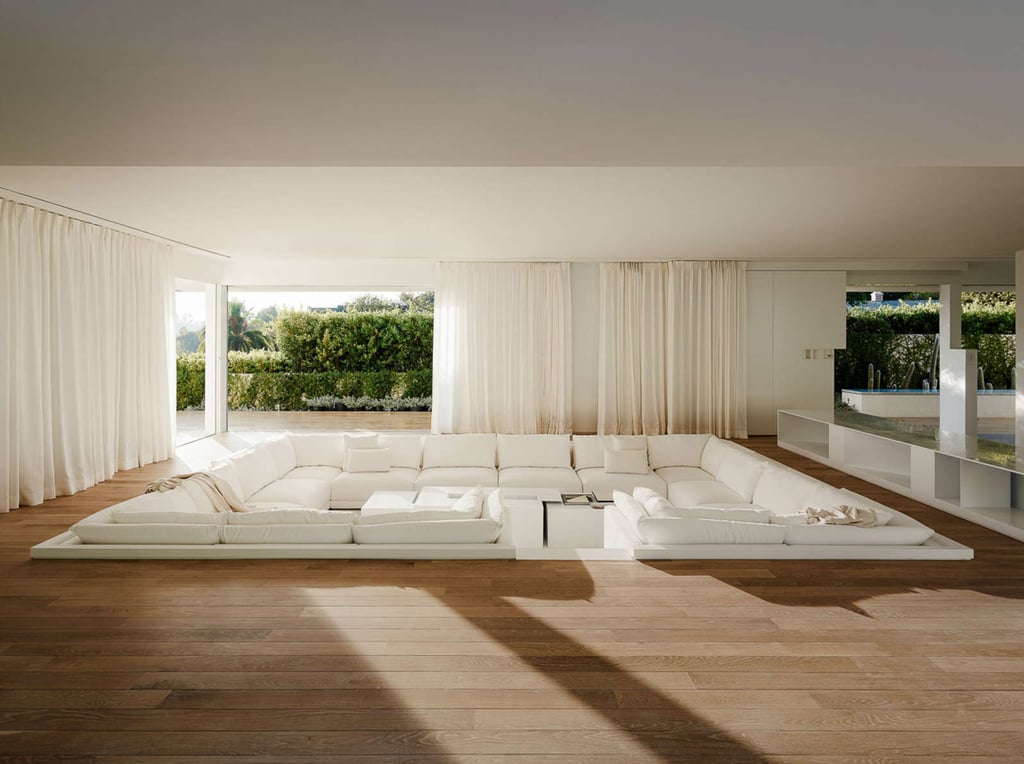 Orlando Bloom Buys Beverly Hills Pavilion 2017