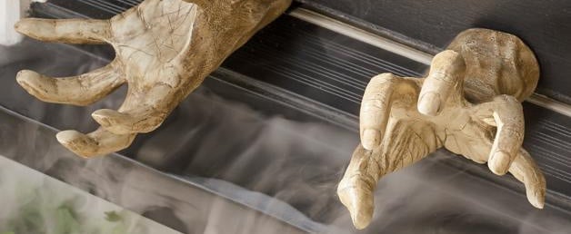 15 People Share the Scary Movies Their Parents Let Them Watch When They Were Way Too Young