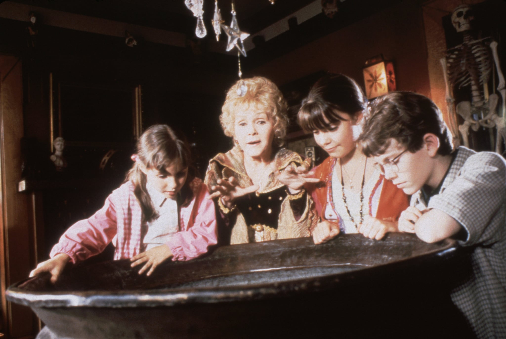 HALLOWEENTOWN, (from left): Emily Roeske, Debbie Reynolds, Kimberly J. Brown, Joey Zimmerman, 1998.  Disney Channel  / Courtesy: Everett Collection