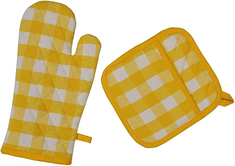 For a Pop of Yellow: Yourtablecloth Set of Checkered Oven Mitt and Oven Gloves