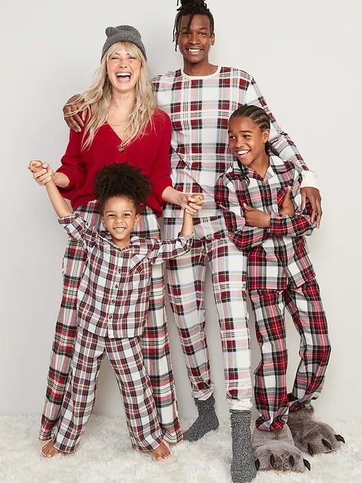 Gifts For Los Suegros: Old Navy Printed Flannel Pajama Pants